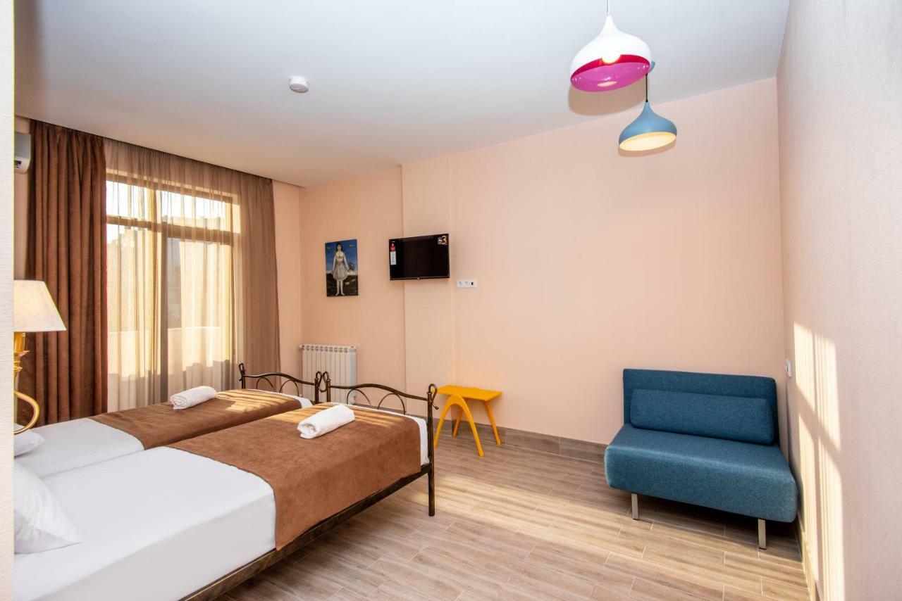 Tonusi Luxe Hotel In The Historic City Center Tbilisi Exterior photo