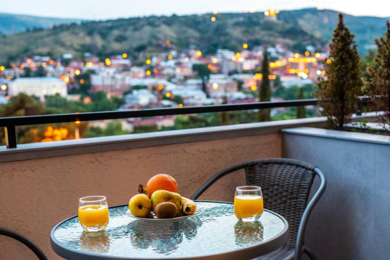 Tonusi Luxe Hotel In The Historic City Center Tbilisi Exterior photo