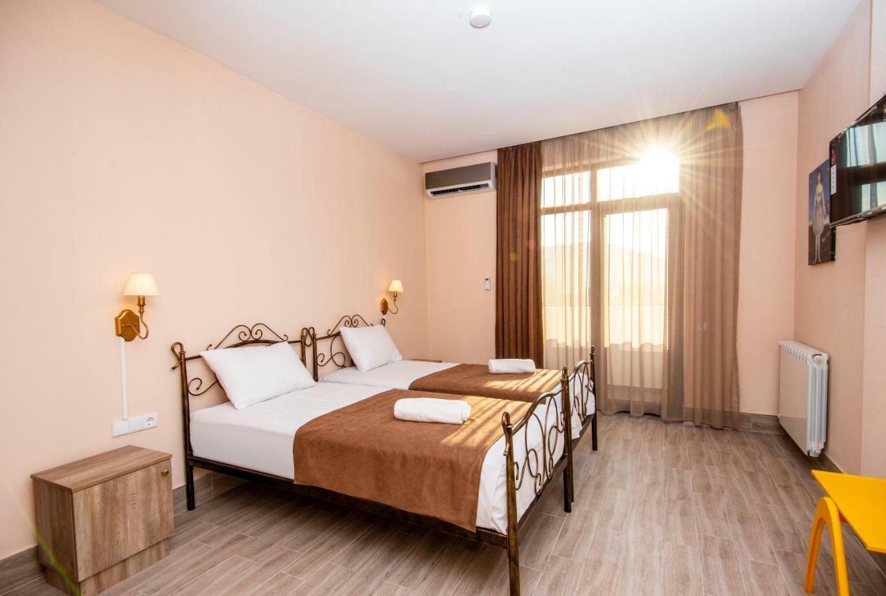 Tonusi Luxe Hotel In The Historic City Center Tbilisi Exterior photo