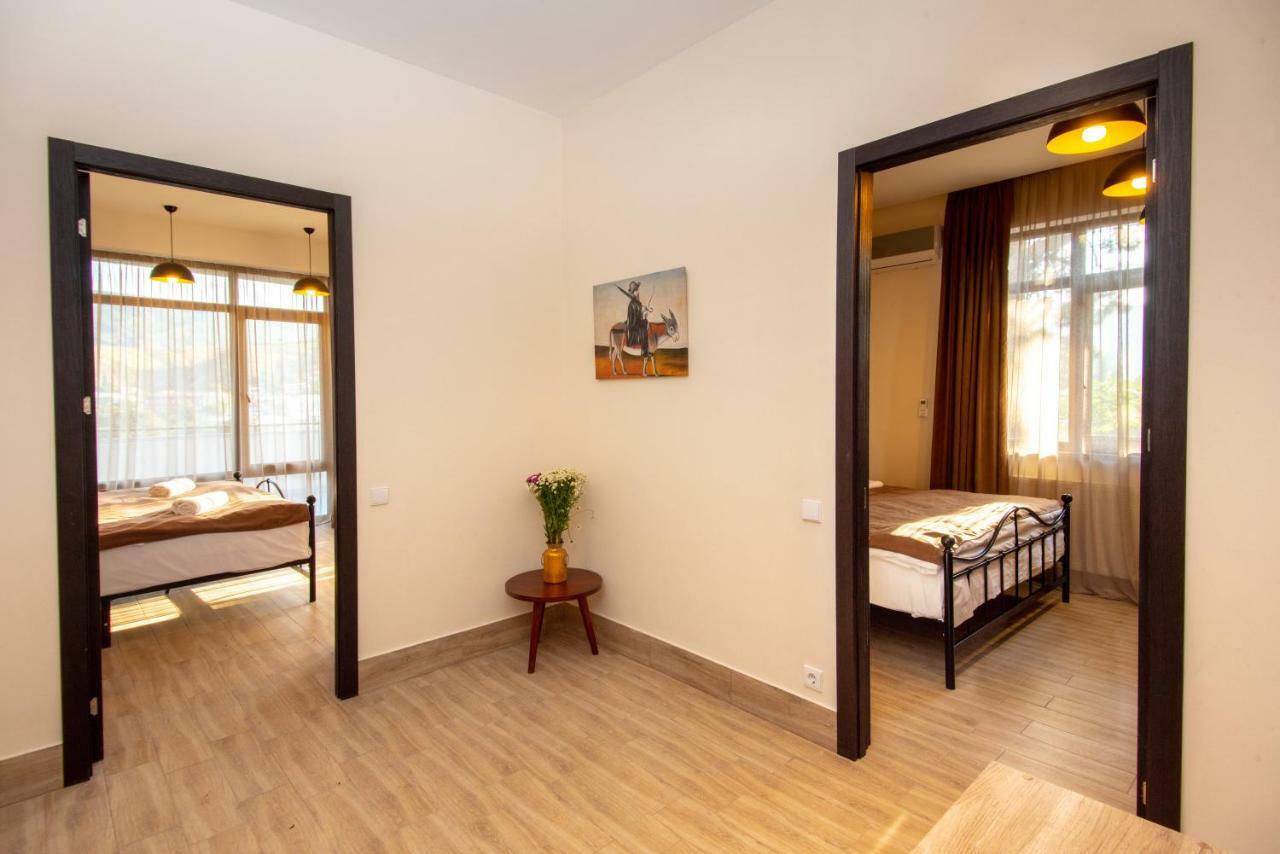 Tonusi Luxe Hotel In The Historic City Center Tbilisi Exterior photo